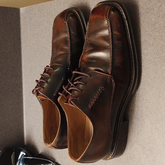 Dress shoes - Picture 2 of 4